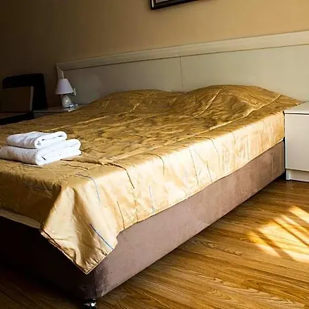 Noy Hotel 3*