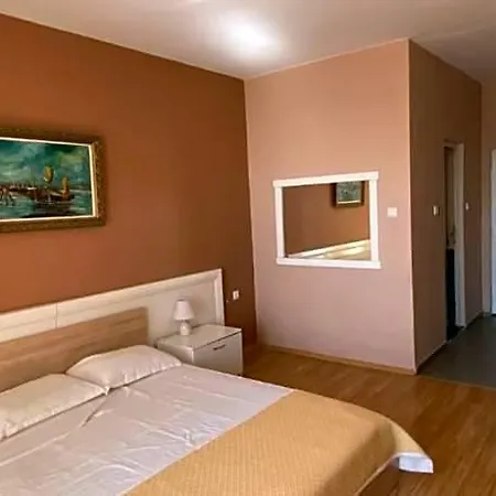 Noy Hotel