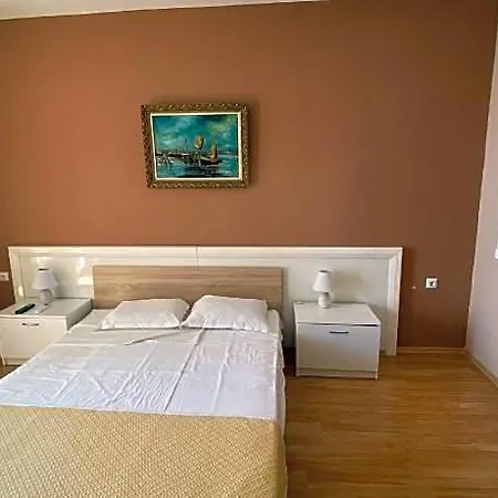 Hotel Noy 3*