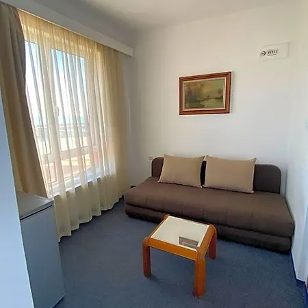 Noy Hotel 3*
