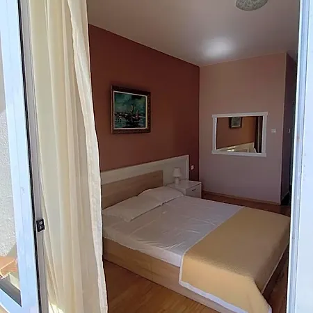 Hotel Noy